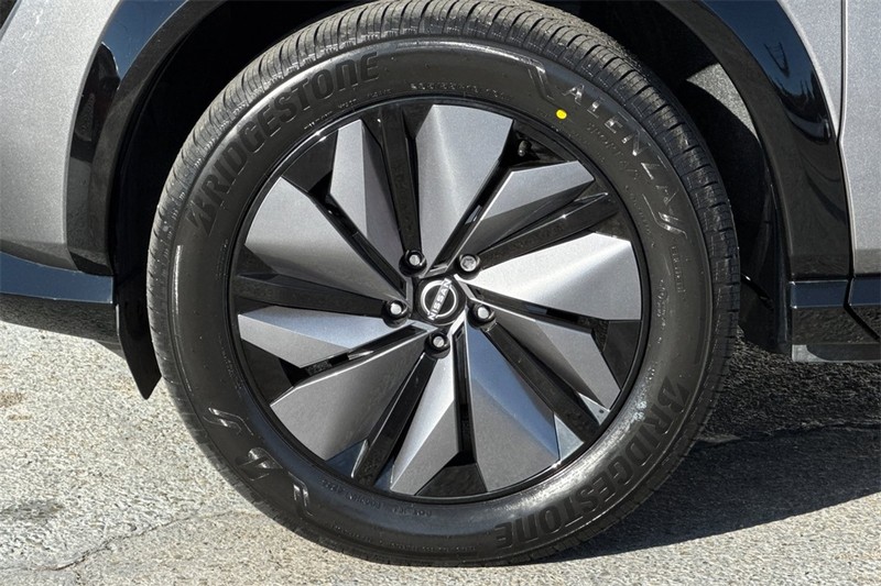 Nissan ARIYA Vehicle Full-screen Gallery Image 25