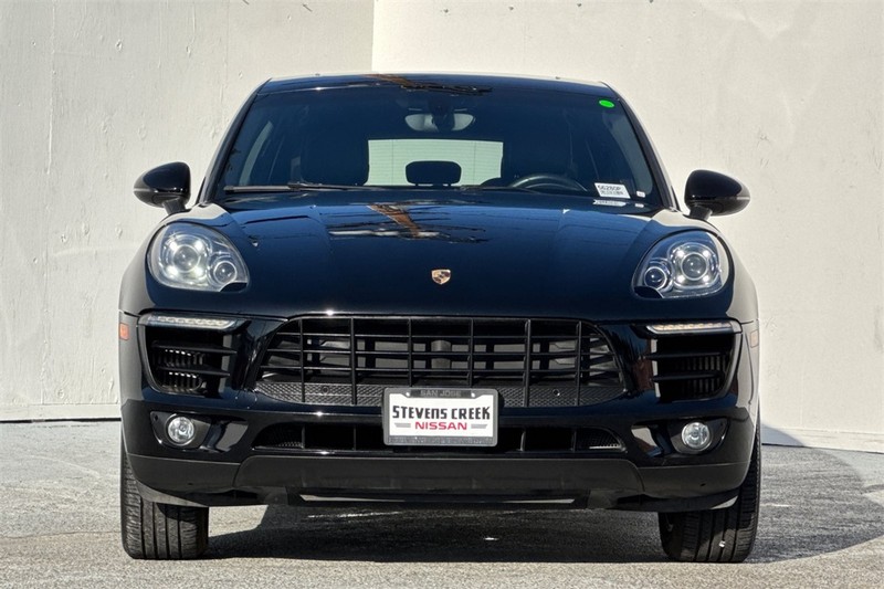 Porsche Macan Vehicle Full-screen Gallery Image 09