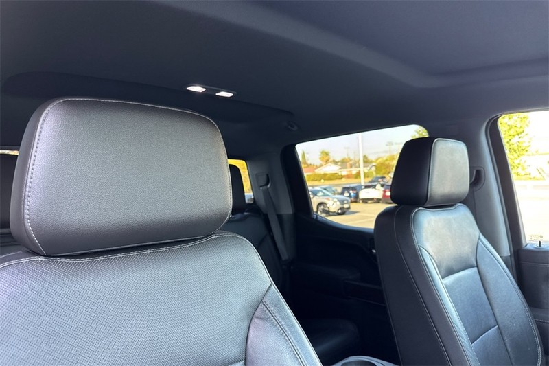 GMC Sierra 1500 Vehicle Full-screen Gallery Image 16