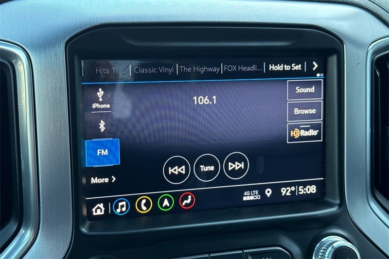 GMC Sierra 1500 Vehicle Full-screen Gallery Image 17