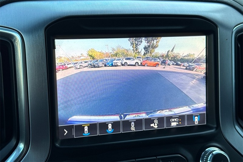 GMC Sierra 1500 Vehicle Full-screen Gallery Image 18