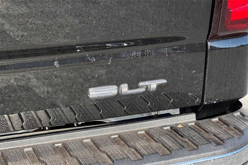 GMC Sierra 1500 Vehicle Full-screen Gallery Image 26