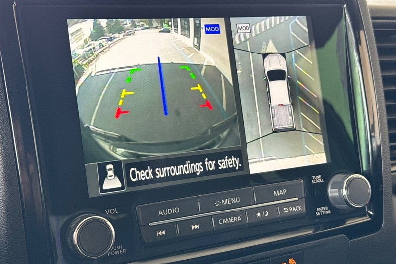 Nissan Frontier Vehicle Full-screen Gallery Image 19