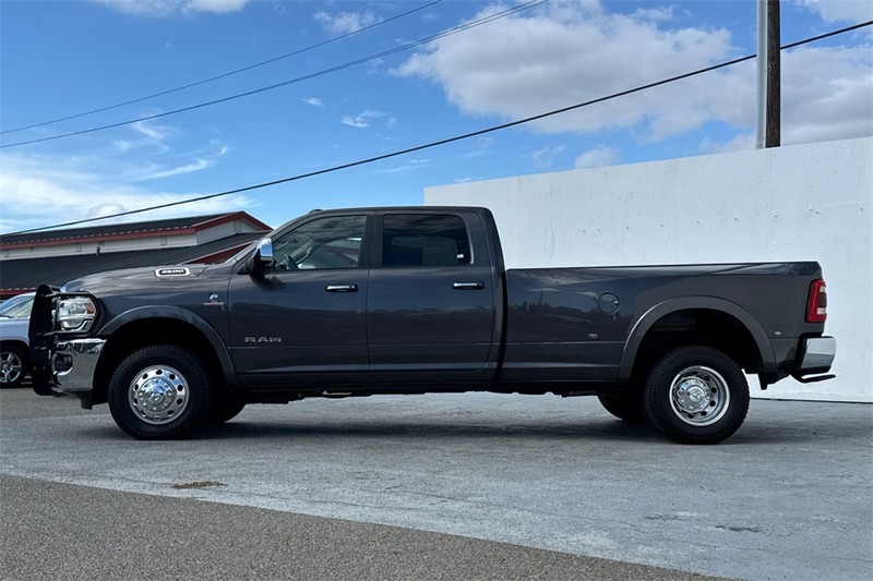 Ram 3500 Vehicle Full-screen Gallery Image 07