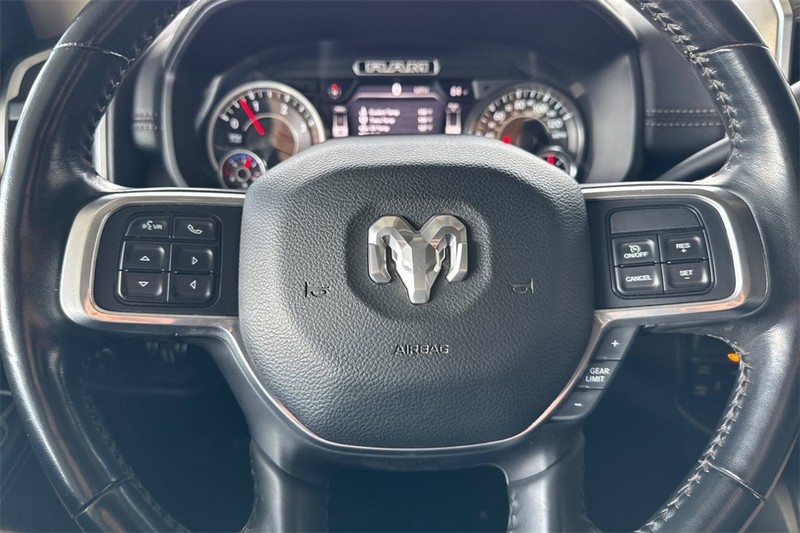 Ram 3500 Vehicle Full-screen Gallery Image 23