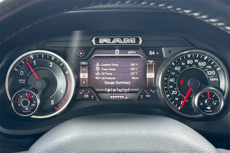 Ram 3500 Vehicle Full-screen Gallery Image 24