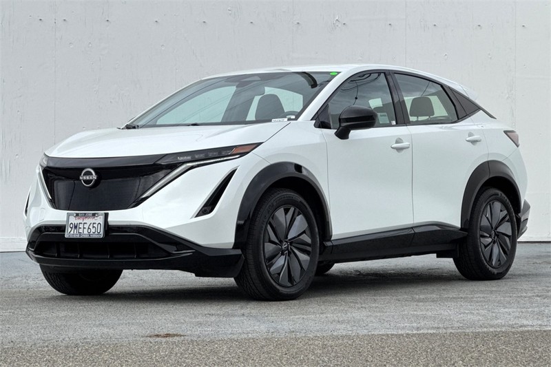 Nissan ARIYA Vehicle Full-screen Gallery Image 08