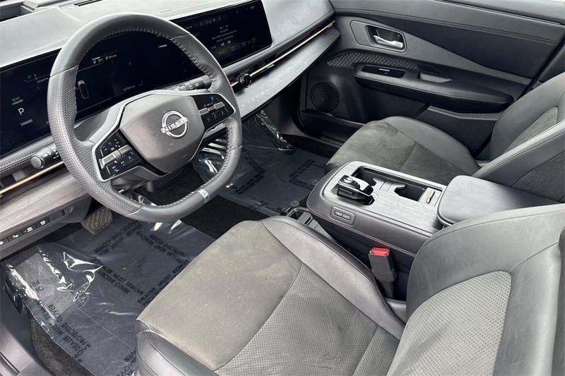 Nissan ARIYA Vehicle Full-screen Gallery Image 10