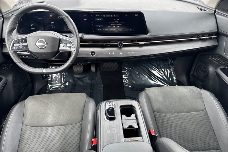 Nissan ARIYA Vehicle Full-screen Gallery Image 13