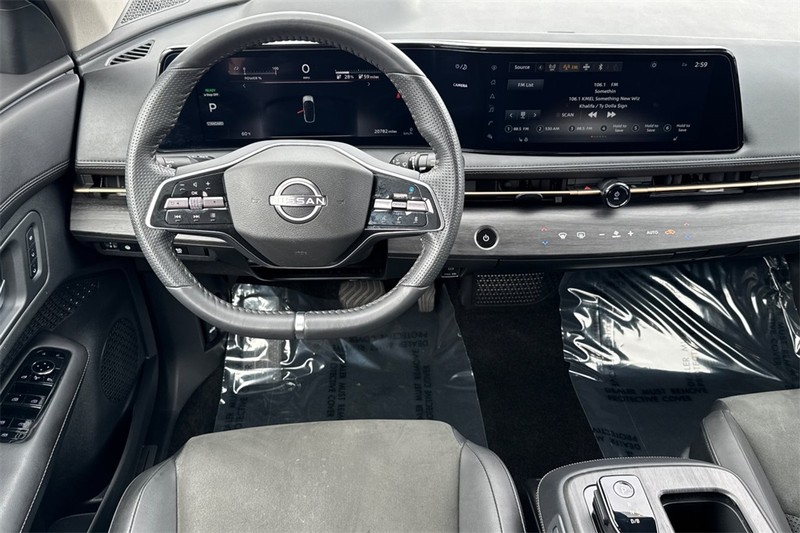 Nissan ARIYA Vehicle Full-screen Gallery Image 14