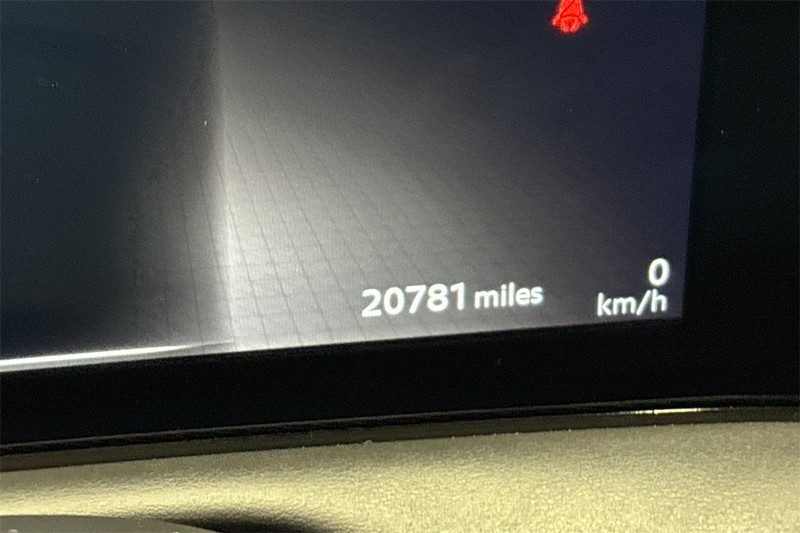 Nissan ARIYA Vehicle Full-screen Gallery Image 25