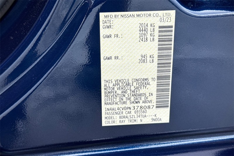 Nissan Altima Vehicle Full-screen Gallery Image 29