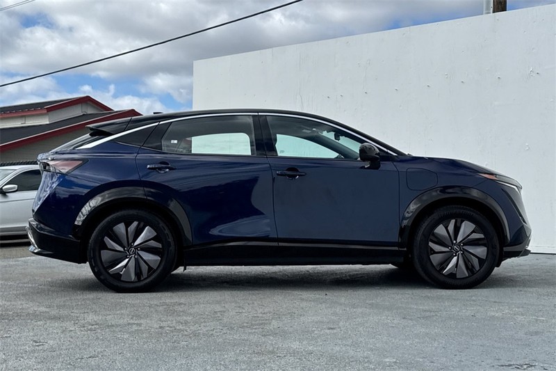 Nissan Ariya Vehicle Full-screen Gallery Image 03