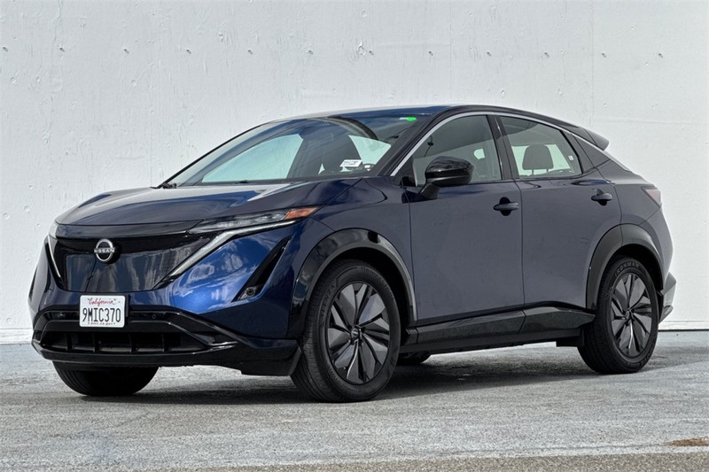 Nissan Ariya Vehicle Full-screen Gallery Image 08