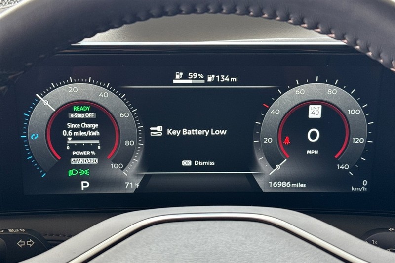 Nissan Ariya Vehicle Full-screen Gallery Image 24