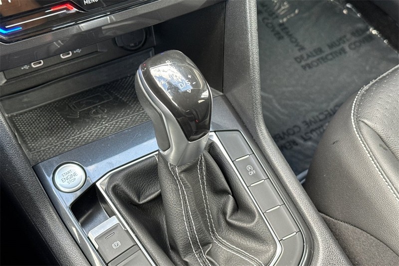 Volkswagen Tiguan Vehicle Full-screen Gallery Image 20