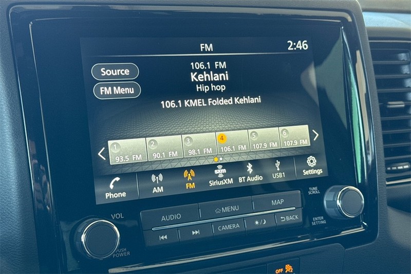 Nissan Frontier Vehicle Full-screen Gallery Image 17