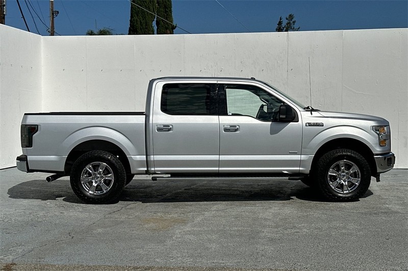 Ford F-150 Vehicle Full-screen Gallery Image 03