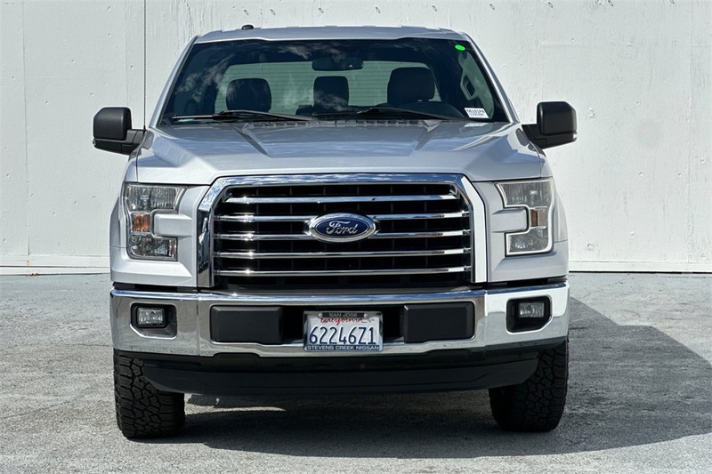 Ford F-150 Vehicle Full-screen Gallery Image 09
