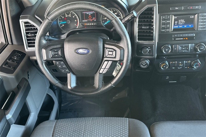 Ford F-150 Vehicle Full-screen Gallery Image 14