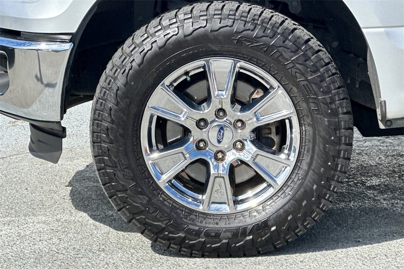 Ford F-150 Vehicle Full-screen Gallery Image 24