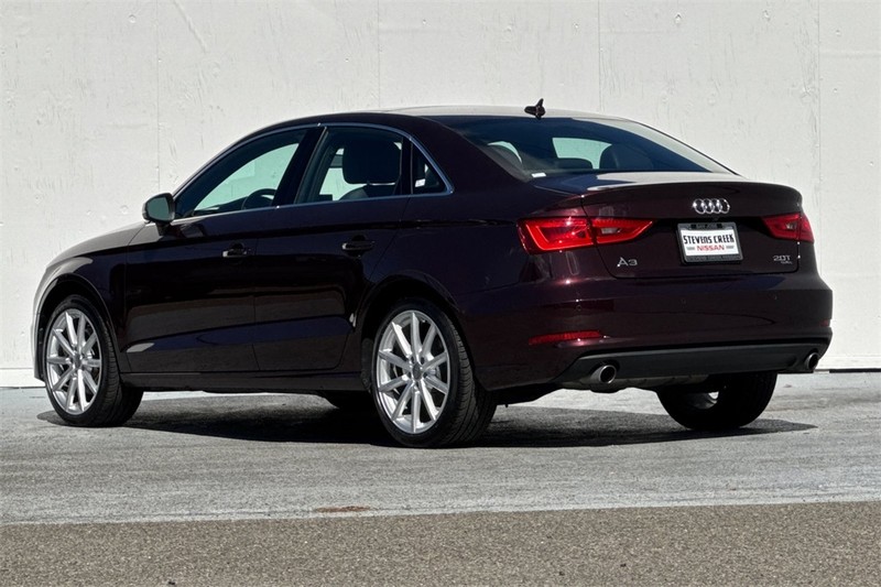 Audi A3 Vehicle Full-screen Gallery Image 06