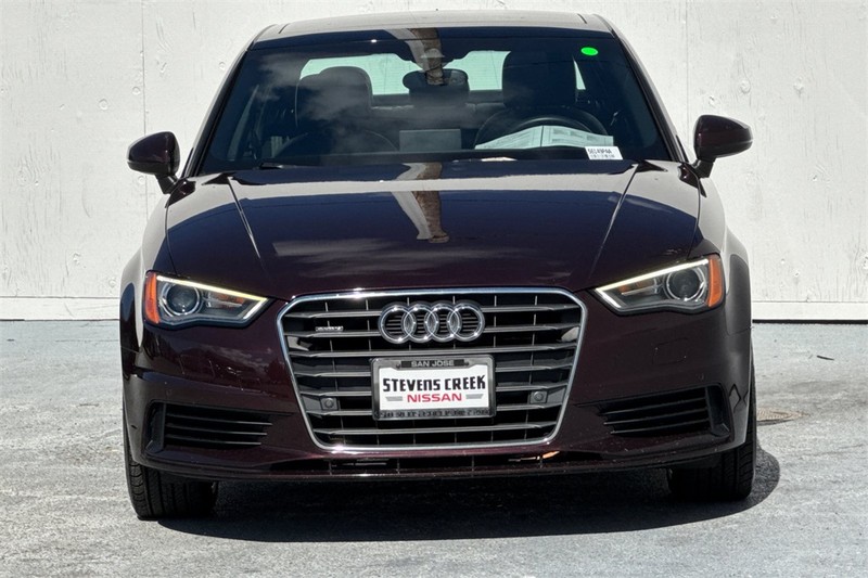 Audi A3 Vehicle Full-screen Gallery Image 09
