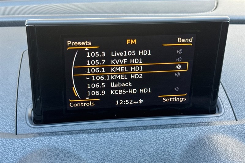 Audi A3 Vehicle Full-screen Gallery Image 17