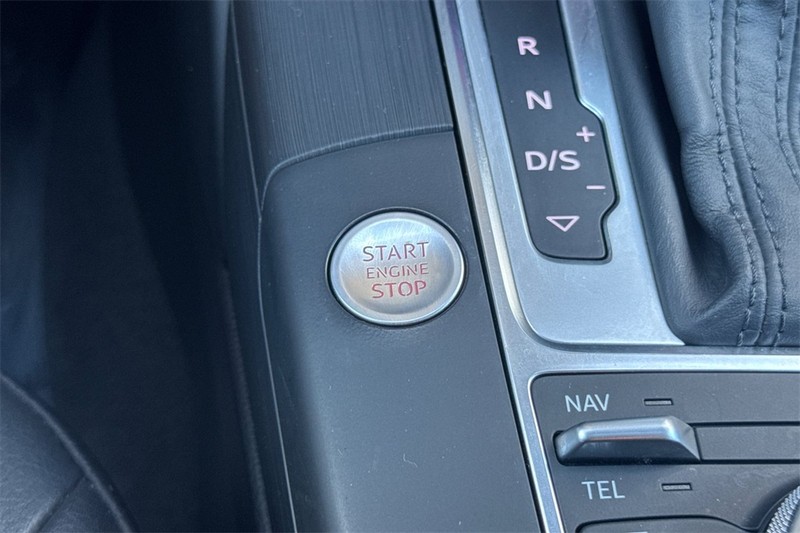 Audi A3 Vehicle Full-screen Gallery Image 21