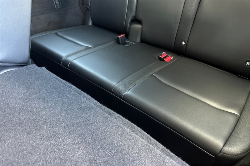 Nissan Pathfinder Vehicle Full-screen Gallery Image 16