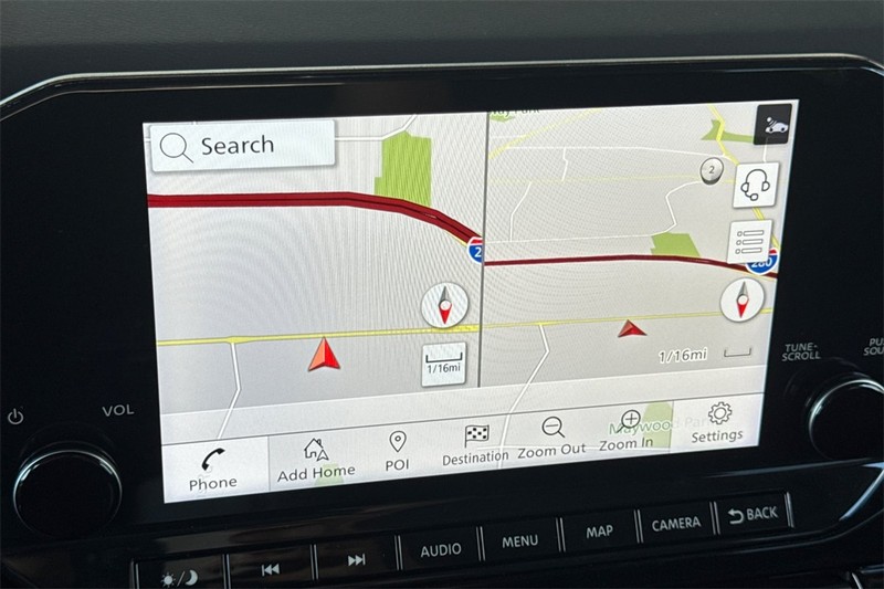 Nissan Pathfinder Vehicle Full-screen Gallery Image 21