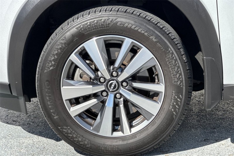 Nissan Pathfinder Vehicle Full-screen Gallery Image 29