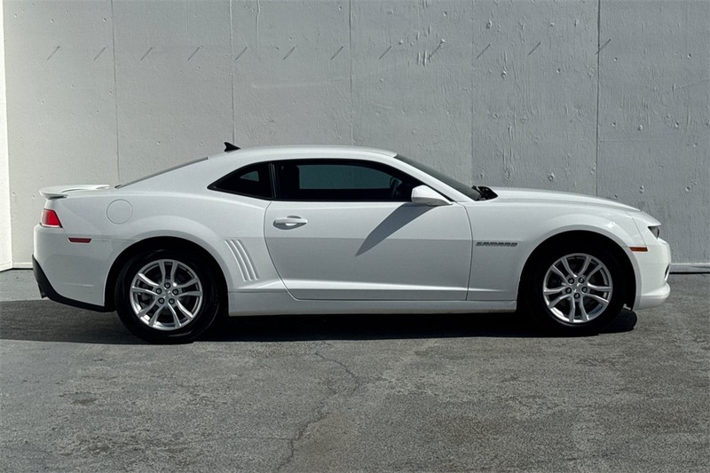 Chevrolet Camaro Vehicle Full-screen Gallery Image 03