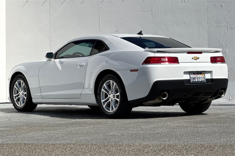 Chevrolet Camaro Vehicle Full-screen Gallery Image 06