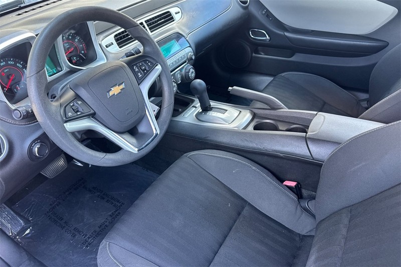 Chevrolet Camaro Vehicle Full-screen Gallery Image 10