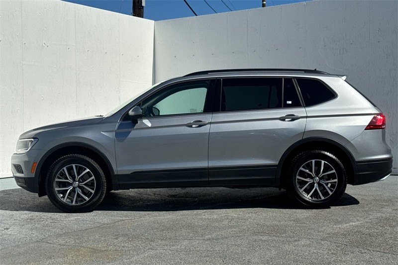 Volkswagen Tiguan Vehicle Full-screen Gallery Image 07