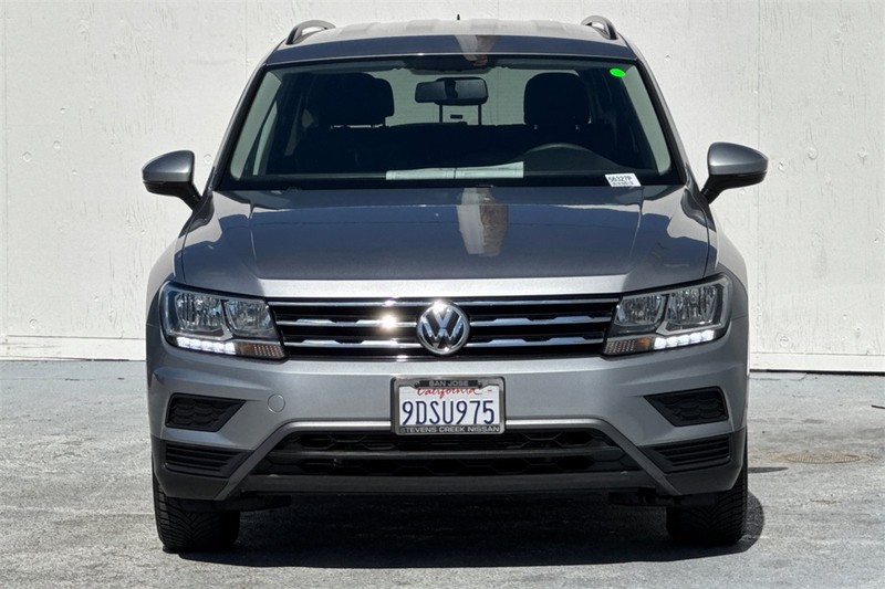 Volkswagen Tiguan Vehicle Full-screen Gallery Image 09