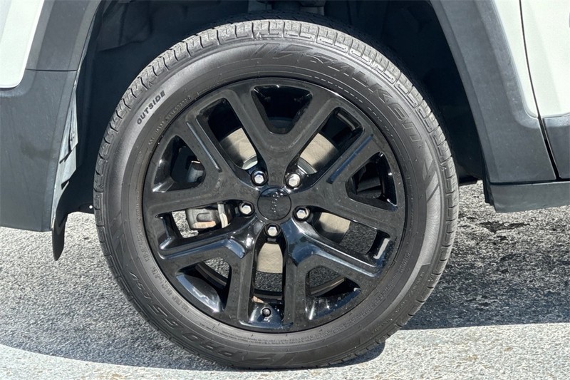 Jeep Renegade Vehicle Full-screen Gallery Image 26