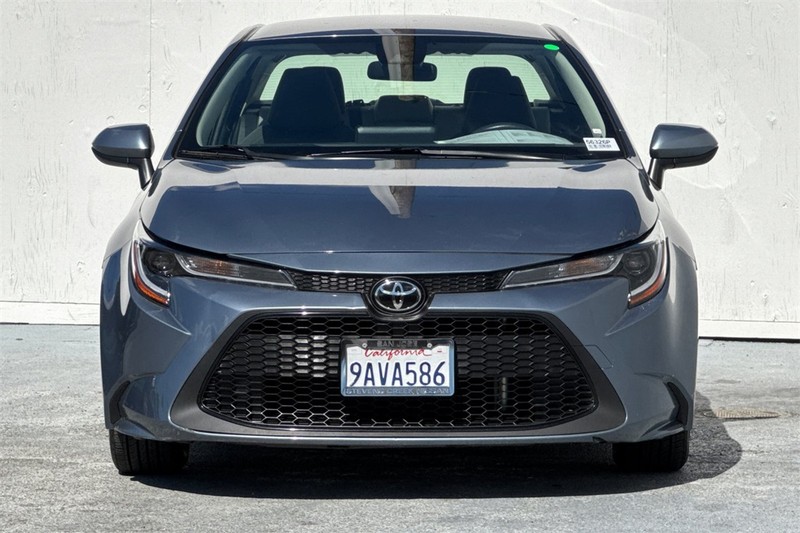 Toyota Corolla Vehicle Full-screen Gallery Image 09