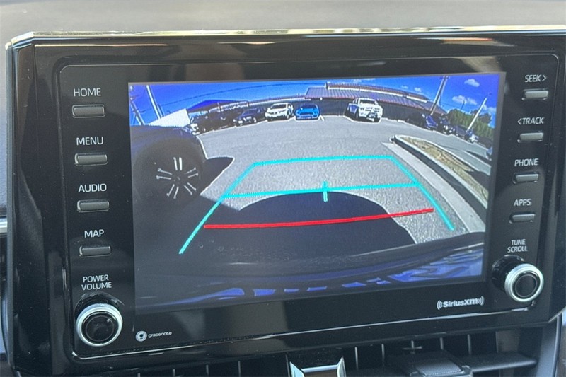 Toyota Corolla Vehicle Full-screen Gallery Image 18