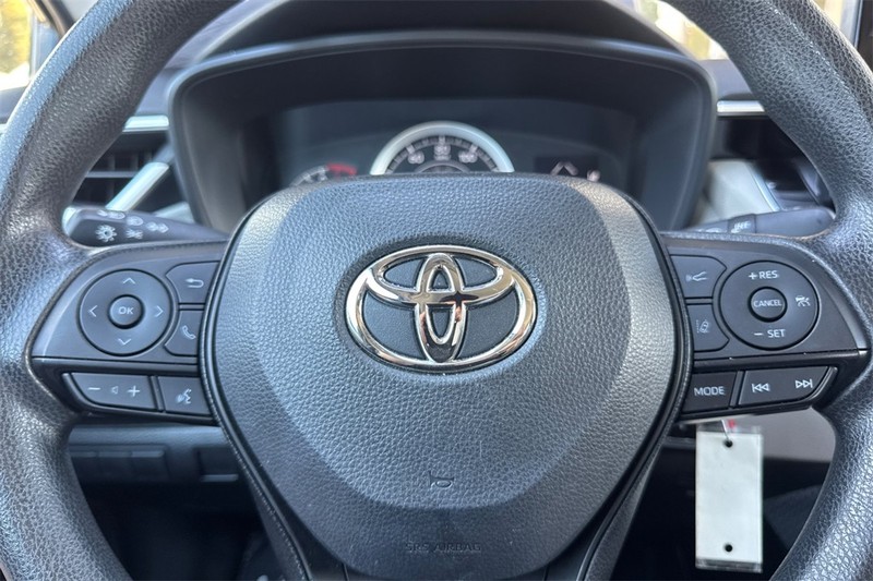 Toyota Corolla Vehicle Full-screen Gallery Image 21