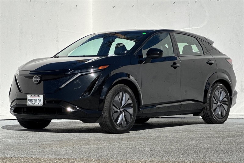 Nissan ARIYA Vehicle Full-screen Gallery Image 08