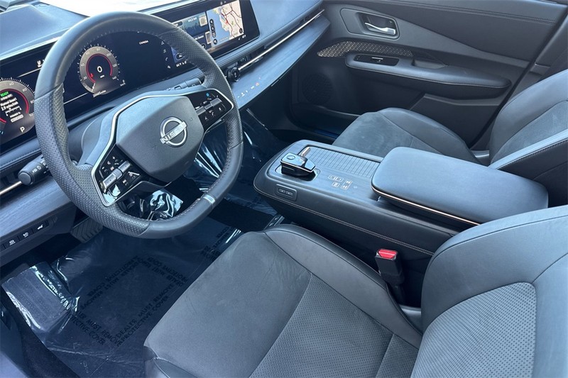 Nissan ARIYA Vehicle Full-screen Gallery Image 10