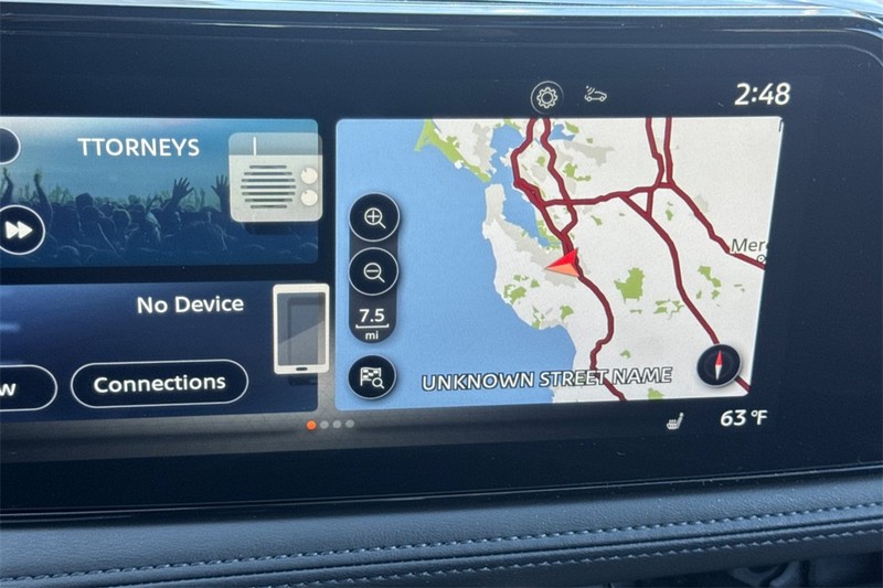 Nissan ARIYA Vehicle Full-screen Gallery Image 19