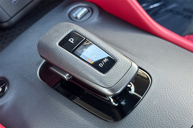 Nissan Z Vehicle Full-screen Gallery Image 20