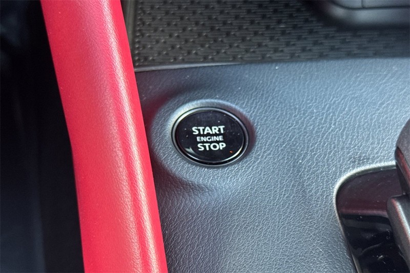 Nissan Z Vehicle Full-screen Gallery Image 21