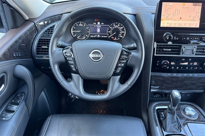 Nissan Armada Vehicle Full-screen Gallery Image 14