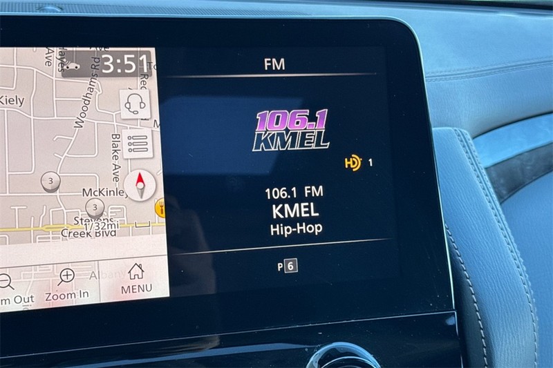 Nissan Armada Vehicle Full-screen Gallery Image 19