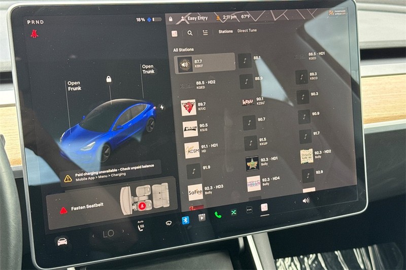 Tesla Model 3 Vehicle Full-screen Gallery Image 17