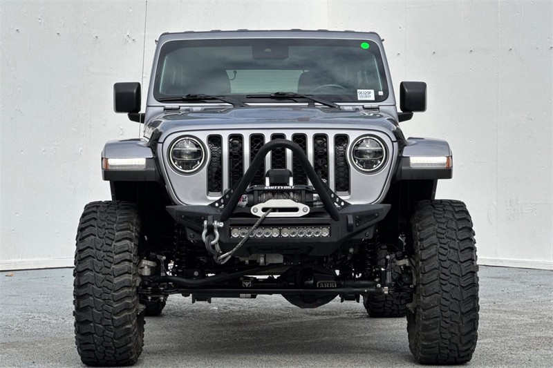 Jeep Wrangler Vehicle Full-screen Gallery Image 09